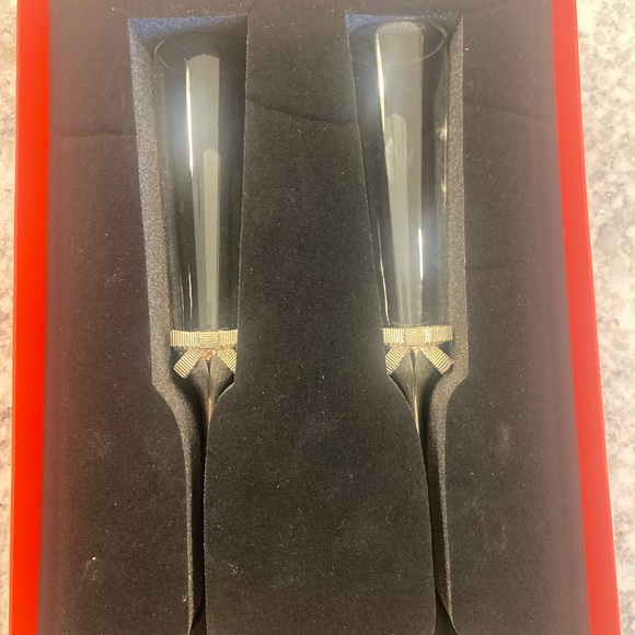 Kate Spade Grace Avenue Toasting Flutes - Picture 2 of 5